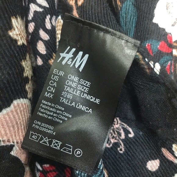 H&M infinity scarf. corduroy like material - Picture 3 of 5